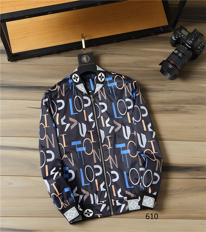 LV Men's Outwear 208